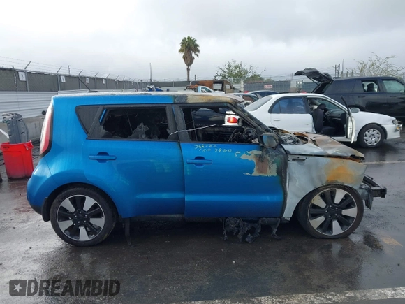 2018 Kia Soul + with VIN KNDJP3A57J7554995, listed as a IAAI auction lot 41773245 with 1 mi miles. Bid and sale history available at carsss.com. Image 13.
