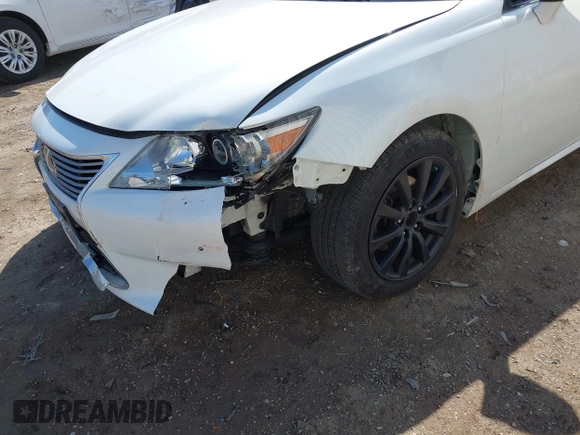 2013 Lexus ES 4dr Sdn with VIN JTHBK1GG7D2020623, listed as a IAAI auction lot 41791225 with 106,708 mi miles. Bid and sale history available at carsss.com. Image 6.