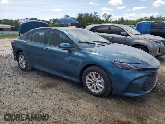 2025 Toyota Camry LE with VIN 4T1DAACK2SU588668, listed as a Copart auction lot 51573135 with 372 mi miles and Salvage Title. Bid and sale history available at carsss.com. Image 4.