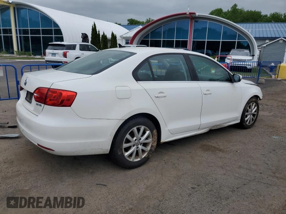 2013 Volkswagen Jetta SE z VIN 3VWDP7AJ0DM219473, wystawiony jako Copart lot #57700105 z przebiegiem 135 832 mil mil oraz Szkoda całkowita • Salvage title. Historia ofert i sprzedaży dostępna na DreamBid. Obrazek 3.