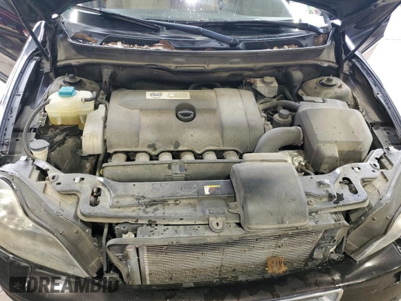 2013 Volvo XC90 Premier Plus z VIN YV4952CZXD1630006, wystawiony jako Copart lot #61143805 z przebiegiem 217 992 mil mil oraz Szkoda całkowita • Salvage title. Historia ofert i sprzedaży dostępna na DreamBid. Obrazek 12.