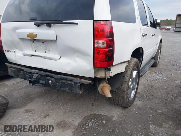 2013 Chevrolet Tahoe LT с VIN 1GNSCBE06DR210891, выставлен на аукционе IAAI как лот 40966533 с пробегом 133 725 миль миль и . История ставок и продаж доступна на DreamBid. Изображение 6.