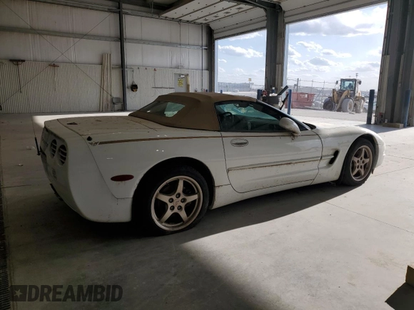 2000 Chevrolet Corvette with VIN 1G1YY32G1Y5124258, listed as a Copart auction lot 52782565 with 82,423 mi miles and Salvage Title. Bid and sale history available at carsss.com. Image 3.