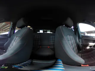 2017 Volkswagen GTI S z VIN 3VW447AU4HM038577, wystawiony jako IAAI lot #41990490 z przebiegiem 100 792 mil mil oraz . Historia ofert i sprzedaży dostępna na DreamBid. Obrazek 17.