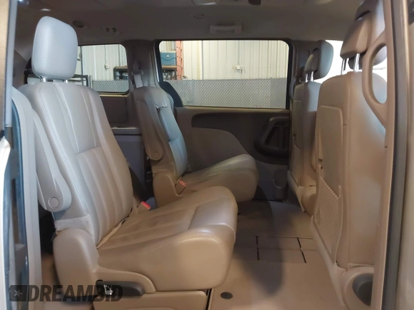 2012 Chrysler Town & Country Touring with VIN 2C4RC1BG3CR363854, listed as a IAAI auction lot 41733016 with 76,869 mi miles. Bid and sale history available at carsss.com. Image 8.