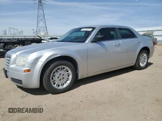 2007 Chrysler 300 z VIN 2C3KA43R97H873246, wystawiony jako Copart lot #54729275 z przebiegiem 140 262 mil mil oraz Czysty tytuł • Clean title. Historia ofert i sprzedaży dostępna na DreamBid. Obrazek 1.