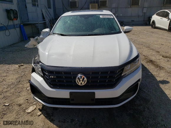 2021 Volkswagen Passat 2.0T R-Line with VIN 1VWMA7A33MC008997, listed as a Copart auction lot 68920334 with 71,312 mi miles and Salvage Title. Bid and sale history available at carsss.com. Image 5.