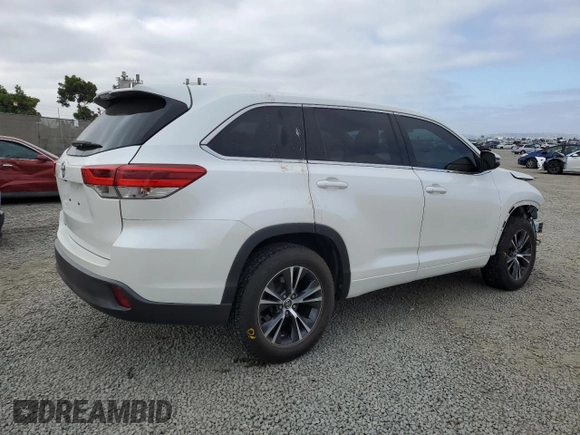 2018 Toyota Highlander LE with VIN 5TDZARFH6JS040524, listed as a Copart auction lot 54171085 with 62,341 mi miles and Salvage title. Bid and sale history available at DreamBid. Image 3.