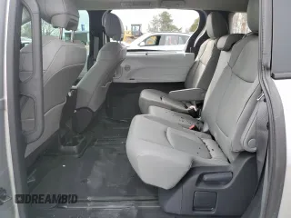 2025 Toyota Sienna XLE with VIN 5TDJRKEC7SS227680, listed as a Copart auction lot 48118175 with 1,085 mi miles and Salvage Title. Bid and sale history available at carsss.com. Image 11.