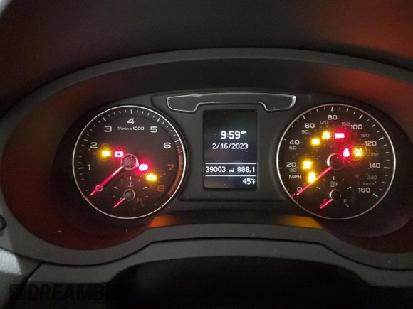 2018 Audi Q3 Premium with VIN WA1BCCFS8JR023169, listed as a Copart auction lot 41009933 with 39,003 mi miles. Bid and sale history available at carsss.com. Image 9.