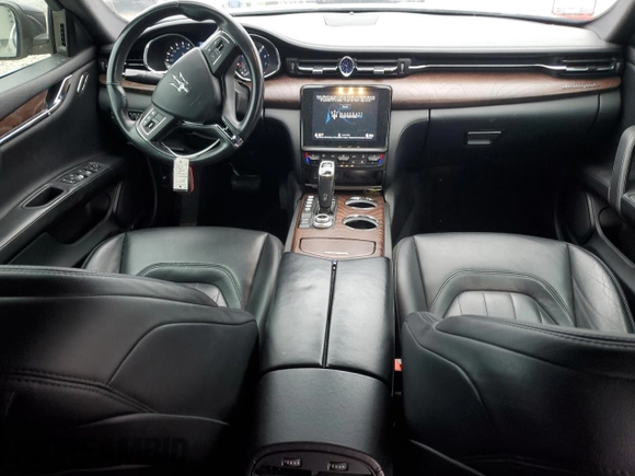 2019 Maserati Quattroporte S z VIN ZAM56YPA4K1319850, wystawiony jako Copart lot #54563565 z przebiegiem 76 714 mil mil oraz Szkoda całkowita • Salvage title. Historia ofert i sprzedaży dostępna na DreamBid. Obrazek 8.