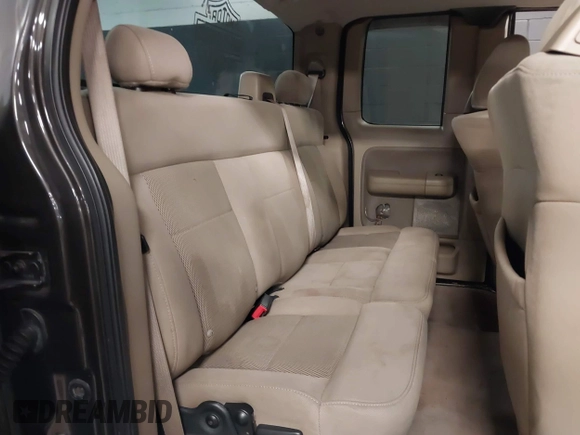 2006 Ford F-150 XLT with VIN 1FTPX14596NB83190, listed as a IAAI auction lot 41272173 with 286,577 mi miles. Bid and sale history available at carsss.com. Image 8.