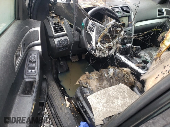 2013 Ford Explorer XLT z VIN 1FM5K8D82DGA99122, wystawiony jako Copart lot #52516405 z przebiegiem Nie podano mil oraz Szkoda całkowita • Salvage title. Historia ofert i sprzedaży dostępna na DreamBid. Obrazek 8.
