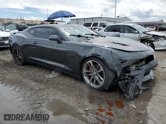 2017 Chevrolet Camaro 2SS with VIN 1G1FH1R79H0182651, listed as a Copart auction lot 56118715 with 61,167 mi miles and Salvage title. Bid and sale history available at DreamBid. Image 4.