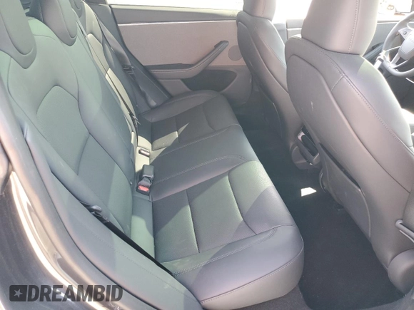 2024 Tesla Model 3 z VIN 5YJ3E1EA1RF736188, wystawiony jako Copart lot #57891625 z przebiegiem 9128 mil mil oraz Szkody całkowita. Historia ofert i sprzedaży dostępna na DreamBid. Obrazek 10.