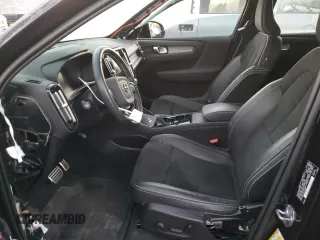 2021 Volvo XC40 z VIN YV4ED3UR9M2561647, wystawiony jako Copart lot #85908524 z przebiegiem 31 479 mil mil oraz Szkoda całkowita • Salvage title. Historia ofert i sprzedaży dostępna na DreamBid. Obrazek 7.