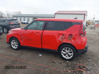2020 Kia Soul S with VIN KNDJ23AU0L7731797, listed as a IAAI auction lot 41509315 with 110,390 mi miles. Bid and sale history available at carsss.com. Image 14.