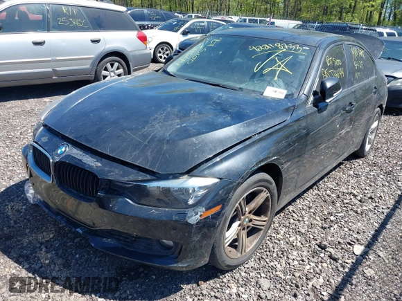 2015 BMW 3 Series 328i xDrive z VIN WBA3B5G52FNS14339, wystawiony jako IAAI lot #42218733 z przebiegiem Nie podano mil oraz . Historia ofert i sprzedaży dostępna na DreamBid. Obrazek 17.