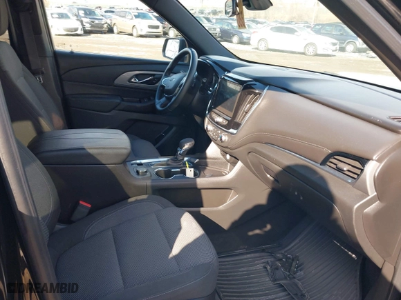 2023 Chevrolet Traverse LT Cloth with VIN 1GNEVGKWXPJ170993, listed as a IAAI auction lot 41532217 with 33,596 mi miles. Bid and sale history available at carsss.com. Image 5.