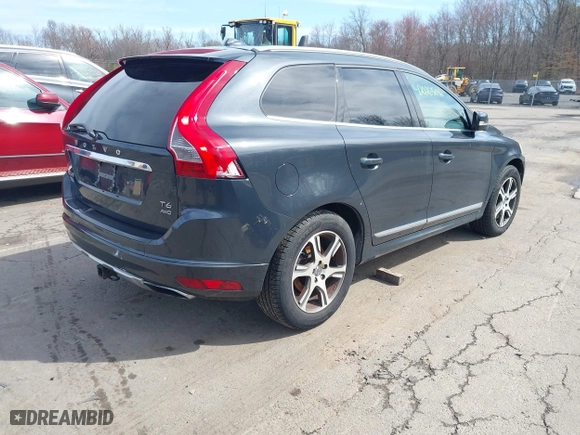 2014 Volvo XC60 3.0L R-Design Premier Plus with VIN YV4902DZXE2545921, listed as a IAAI auction lot 42026506 with 232,903 mi miles. Bid and sale history available at carsss.com. Image 4.
