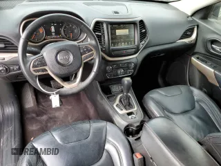 2017 Jeep Cherokee Limited с VIN 1C4PJLDBXHW603345, выставлен на аукционе Copart как лот 53149205 с пробегом 145 863 миль миль и Списание • Salvage title. История ставок и продаж доступна на DreamBid. Изображение 8.