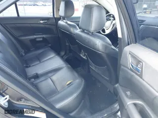 2011 Suzuki Kizashi SLS Sport with VIN JS2RE9A88B6110074, listed as a IAAI auction lot 41669072 with 145,148 mi miles. Bid and sale history available at carsss.com. Image 8.