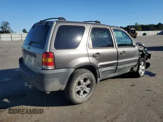 2005 Ford Escape XLT with VIN 1FMCU93105KA96729, listed as a Copart auction lot 75553354 with 220,081 mi miles and Salvage Title. Bid and sale history available at carsss.com. Image 3.