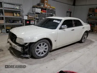 2007 Chrysler 300 C with VIN 2C3KA63H97H896819, listed as a Copart auction lot 43917835 with 80,038 mi miles and Salvage Title. Bid and sale history available at carsss.com. Image 1.