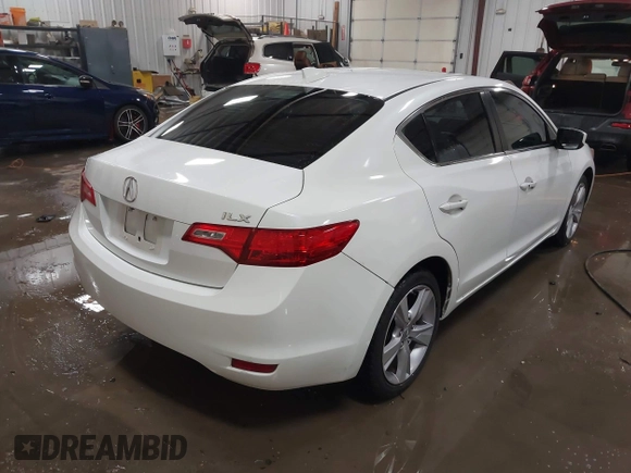 2014 Acura ILX z VIN 19VDE1F35EE006166, wystawiony jako IAAI lot #41320730 z przebiegiem 203 151 mil mil oraz . Historia ofert i sprzedaży dostępna na DreamBid. Obrazek 4.