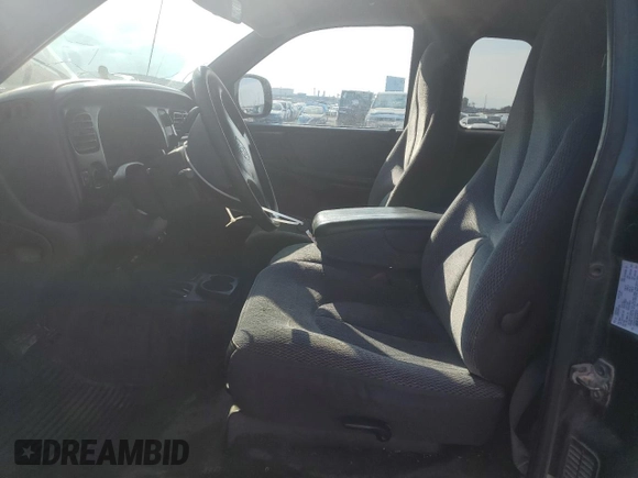 1997 Dodge Dakota z VIN 1B7GG23Y6VS264634, wystawiony jako Copart lot #50611355 z przebiegiem 221 823 mil mil oraz Szkoda całkowita • Salvage title. Historia ofert i sprzedaży dostępna na DreamBid. Obrazek 7.