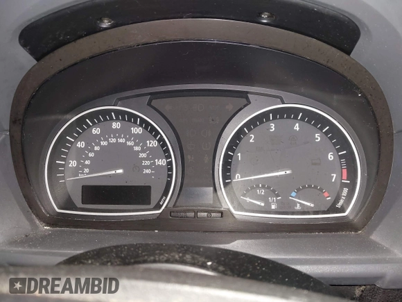 2004 BMW X3 2.5i with VIN WBXPA73464WC41900, listed as a IAAI auction lot 42007333 with 1 mi miles. Bid and sale history available at carsss.com. Image 7.