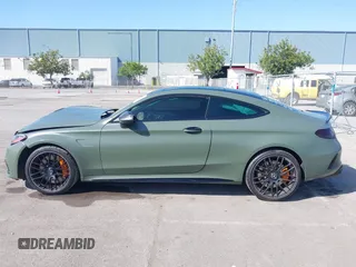 2020 Mercedes-Benz C 63 S AMG z VIN WDDWJ8HB7LF968504, wystawiony jako IAAI lot #42139661 z przebiegiem 44 586 mil mil oraz . Historia ofert i sprzedaży dostępna na DreamBid. Obrazek 14.