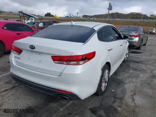 2018 Kia Optima LX with VIN 5XXGT4L30JG263429, listed as a IAAI auction lot 41729317 with 1 mi miles. Bid and sale history available at carsss.com. Image 4.