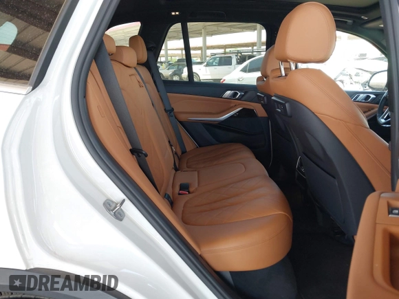 2023 BMW X5 xDrive45e z VIN 5UXTA6C08P9P19395, wystawiony jako IAAI lot #42272149 z przebiegiem 3 281 mil mil oraz . Historia ofert i sprzedaży dostępna na DreamBid. Obrazek 8.
