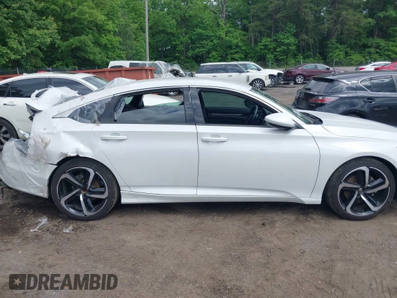 2019 Honda Accord Sedan Sport 1.5T with VIN 1HGCV1F3XKA152792, listed as a IAAI auction lot 39443569 with 48,703 mi miles. Bid and sale history available at carsss.com. Image 13.