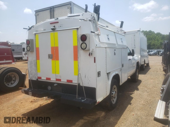 2015 Chevrolet Silverado 3500HD Work Truck with VIN 1GB3CYCG3FZ536316, listed as a Copart auction lot 62189165 with Not provided miles and Clean title. Bid and sale history available at DreamBid. Image 3.