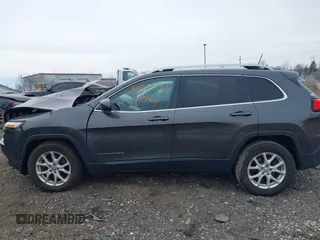 2016 Jeep Cherokee Latitude with VIN 1C4PJMCB2GW228234, listed as a IAAI auction lot 41995470 with 146,517 mi miles and . Bid and sale history available at carsss.com. Image 14.