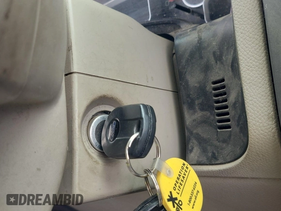 2014 Ford Expedition XL with VIN 1FMJU1G50EEF24187, listed as a IAAI auction lot 42616117 with 235,361 mi miles and . Bid and sale history available at DreamBid. Image 18.