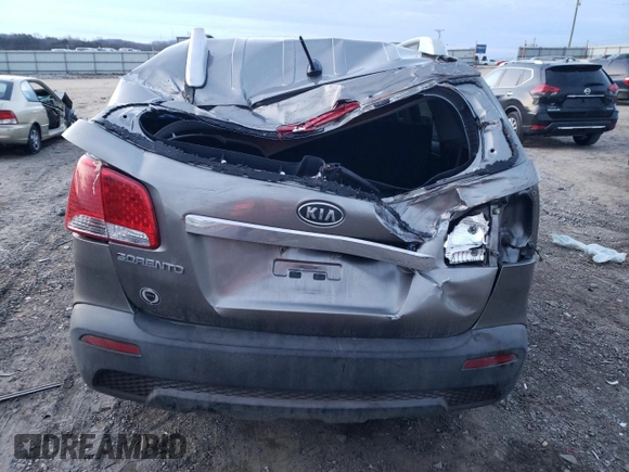 2013 Kia Sorento LX with VIN 5XYKTDA24DG368043, listed as a Copart auction lot 42010575 with 160,825 mi miles and Salvage Title. Bid and sale history available at carsss.com. Image 6.