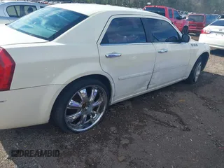2005 Chrysler 300 with VIN 2C3JA53G65H130590, listed as a IAAI auction lot 41822725 with 1 mi miles. Bid and sale history available at carsss.com. Image 6.