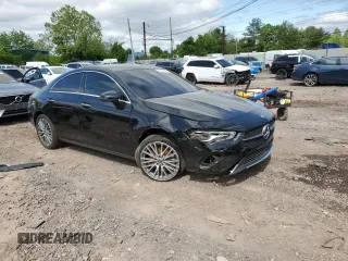 2024 Mercedes-Benz CLA 250 z VIN W1K5J4HB8RN478835, wystawiony jako Copart lot #56634825 z przebiegiem 7 140 mil mil oraz Szkoda całkowita • Salvage title. Historia ofert i sprzedaży dostępna na DreamBid. Obrazek 4.