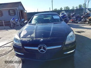 2014 Mercedes-Benz SLK 250 z VIN WDDPK4HAXEF083492, wystawiony jako IAAI lot #42289662 z przebiegiem 100 118 mil mil oraz . Historia ofert i sprzedaży dostępna na DreamBid. Obrazek 12.