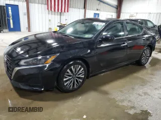 2023 Nissan Altima SV z VIN 1N4BL4DV6PN425450, wystawiony jako Copart lot #57319175 z przebiegiem 58 364 mil mil oraz Szkoda całkowita • Salvage title. Historia ofert i sprzedaży dostępna na DreamBid. Obrazek 1.