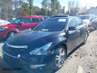 2013 Nissan Altima 3.5 SL with VIN 1N4BL3AP3DN522729, listed as a IAAI auction lot 41339379 with 258,869 mi miles. Bid and sale history available at carsss.com. Image 2.