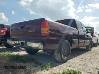 2000 Chevrolet Silverado 1500 with VIN 2GCEC19W9Y1364444, listed as a Copart auction lot 73749574 with 207,993 mi miles and Non Repairable. Bid and sale history available at DreamBid. Image 3.