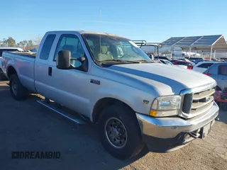 2004 Ford Super Duty F-250 XL with VIN 1FTNX20S04EB40010, listed as a IAAI auction lot 41376342 with 276,771 mi miles. Bid and sale history available at carsss.com. Image 1.