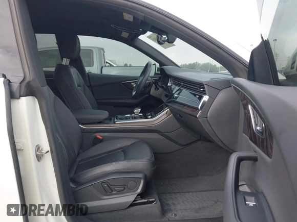 2021 Audi Q8 Premium with VIN WA1AVAF14MD003469, listed as a IAAI auction lot 41134083 with 61,861 mi miles. Bid and sale history available at carsss.com. Image 5.
