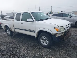 2005 Toyota Tundra SR5 with VIN 5TBBT44165S465146, listed as a IAAI auction lot 41205414 with 184,789 mi miles. Bid and sale history available at carsss.com. Image 1.
