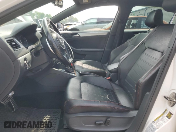 2013 Volkswagen Jetta GLI Autobahn с VIN 3VW4A7AJ2DM395295, выставлен на аукционе Copart как лот 60647345 с пробегом 198 802 миль миль и Списание • Salvage title. История ставок и продаж доступна на DreamBid. Изображение 7.