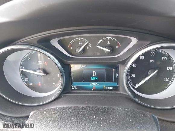 2020 Buick Envision Essence with VIN LRBFXCSA6LD211082, listed as a IAAI auction lot 41478252 with 47,162 mi miles. Bid and sale history available at carsss.com. Image 7.